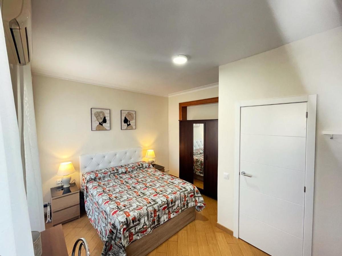 Rooms Nueva Valencia Барселона Екстер'єр фото