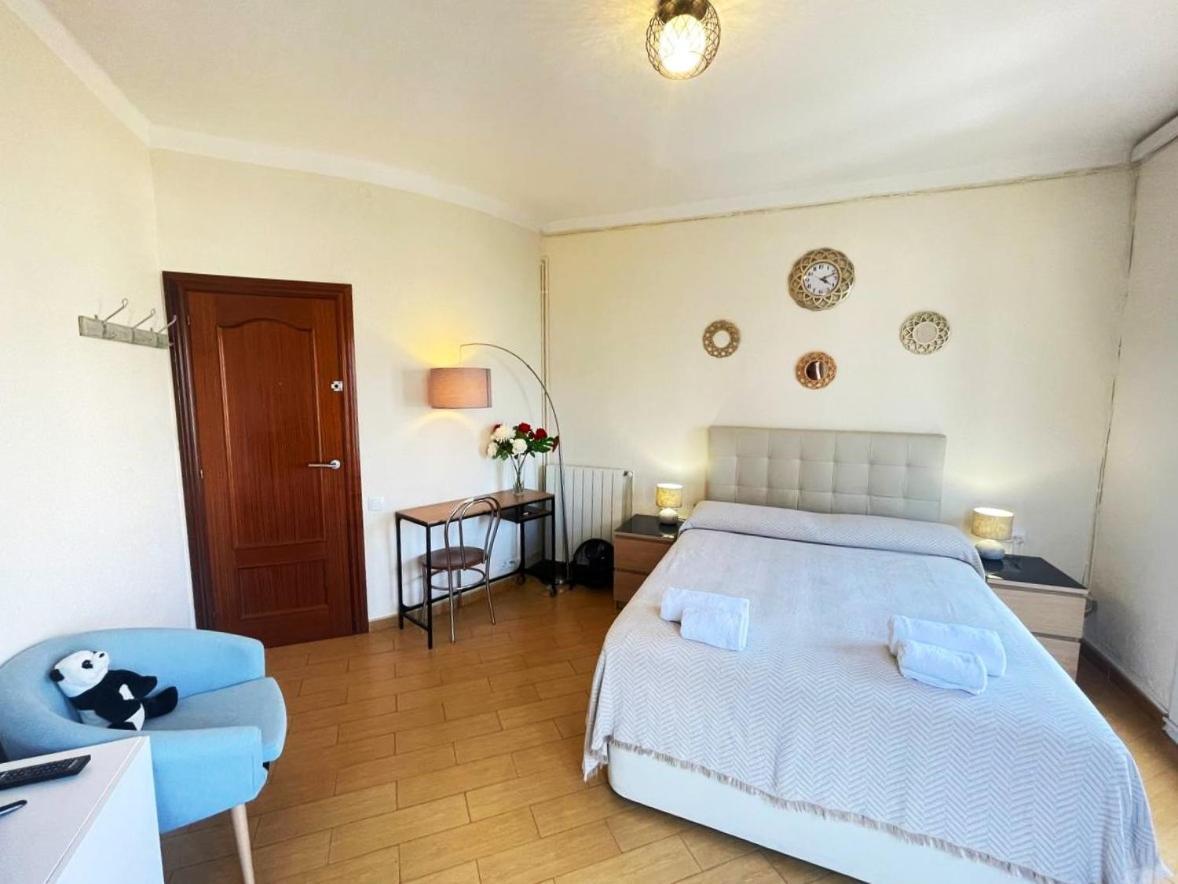 Rooms Nueva Valencia Барселона Екстер'єр фото