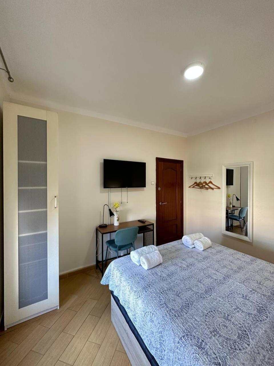 Rooms Nueva Valencia Барселона Екстер'єр фото