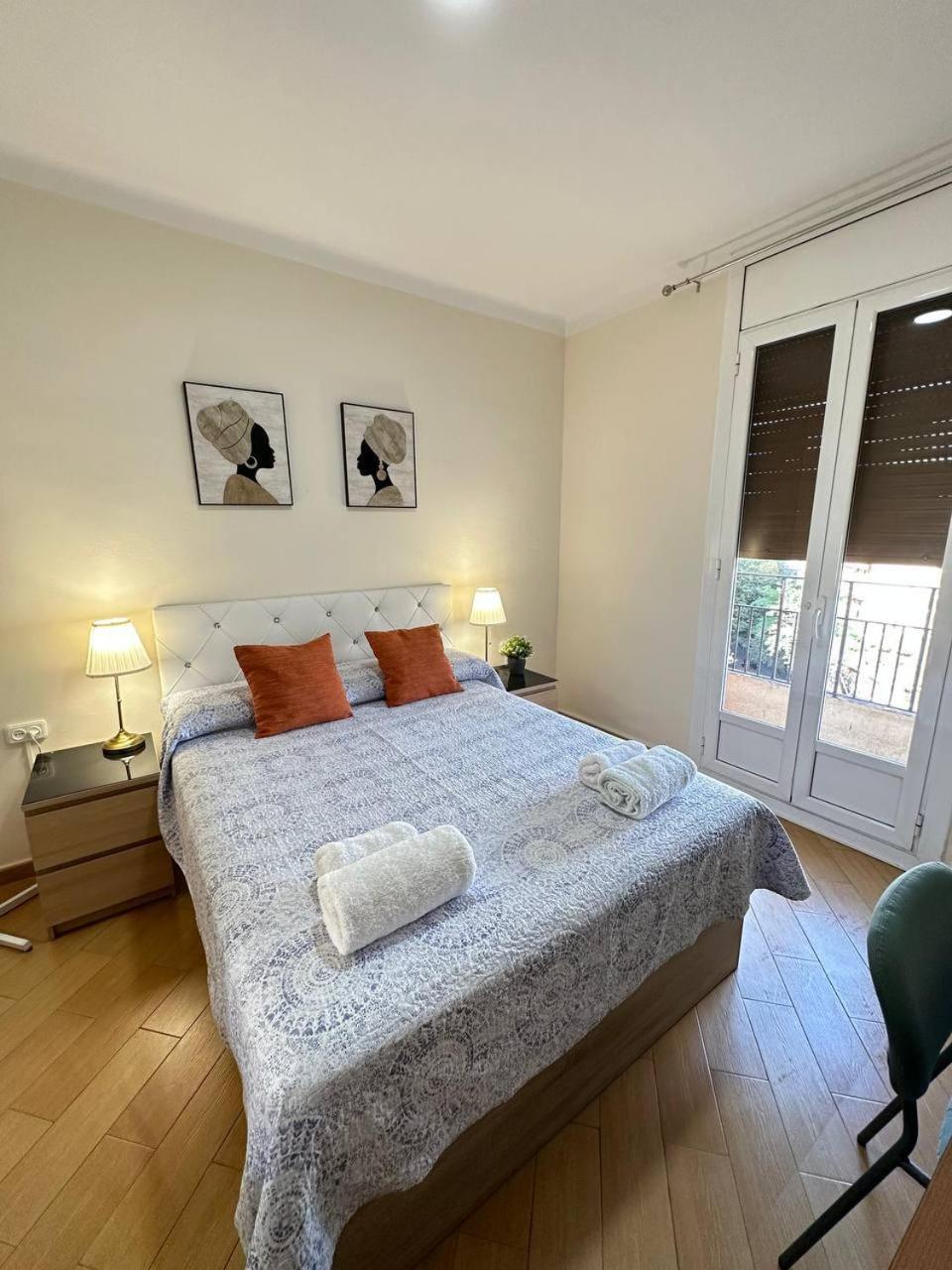 Rooms Nueva Valencia Барселона Екстер'єр фото