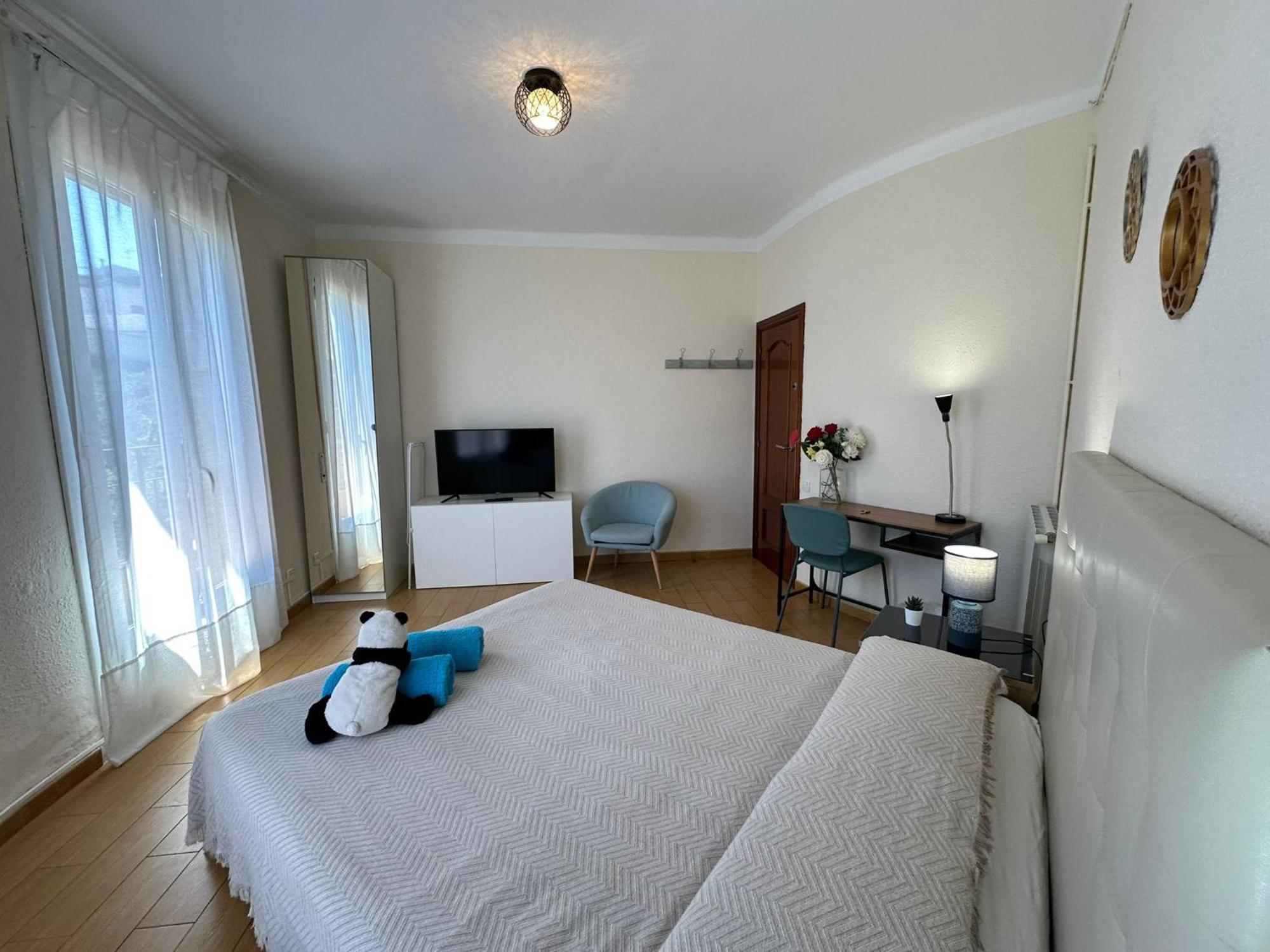 Rooms Nueva Valencia Барселона Екстер'єр фото