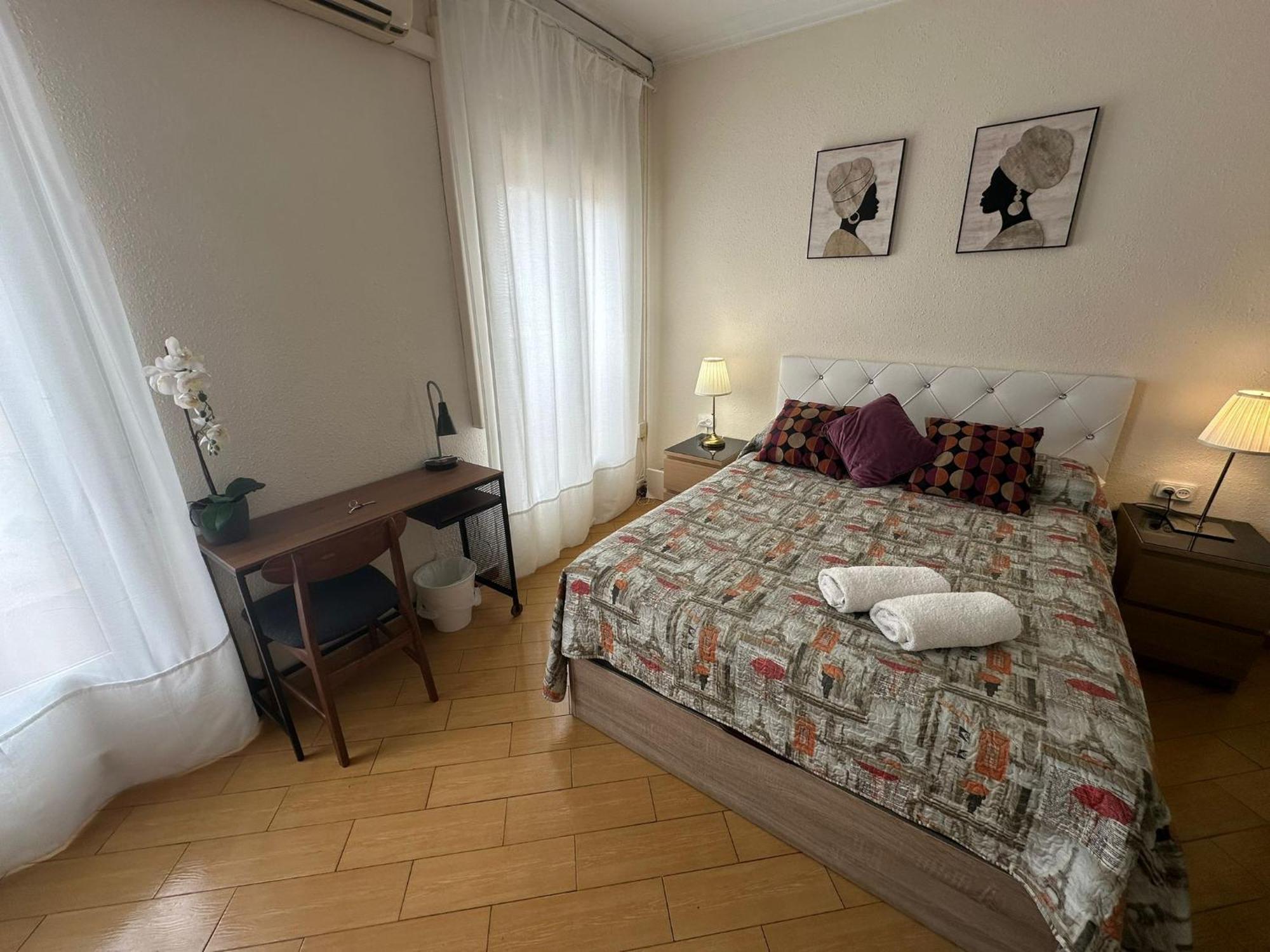 Rooms Nueva Valencia Барселона Екстер'єр фото