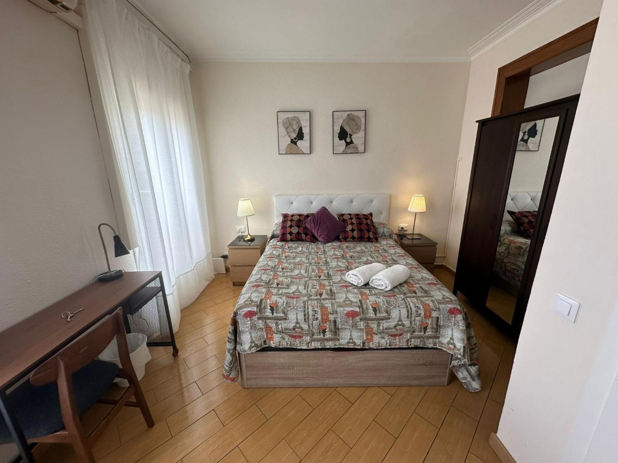 Rooms Nueva Valencia Барселона Екстер'єр фото