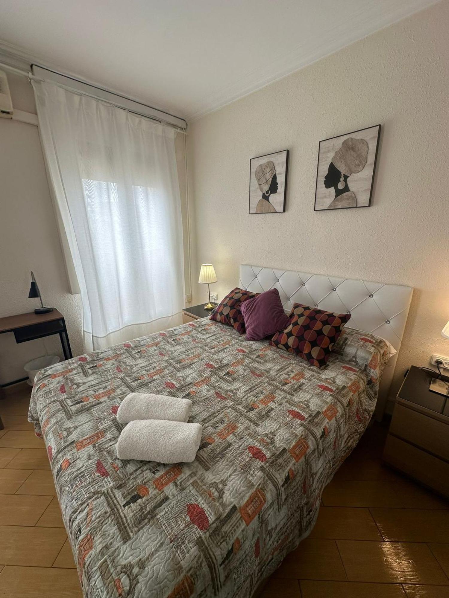 Rooms Nueva Valencia Барселона Екстер'єр фото