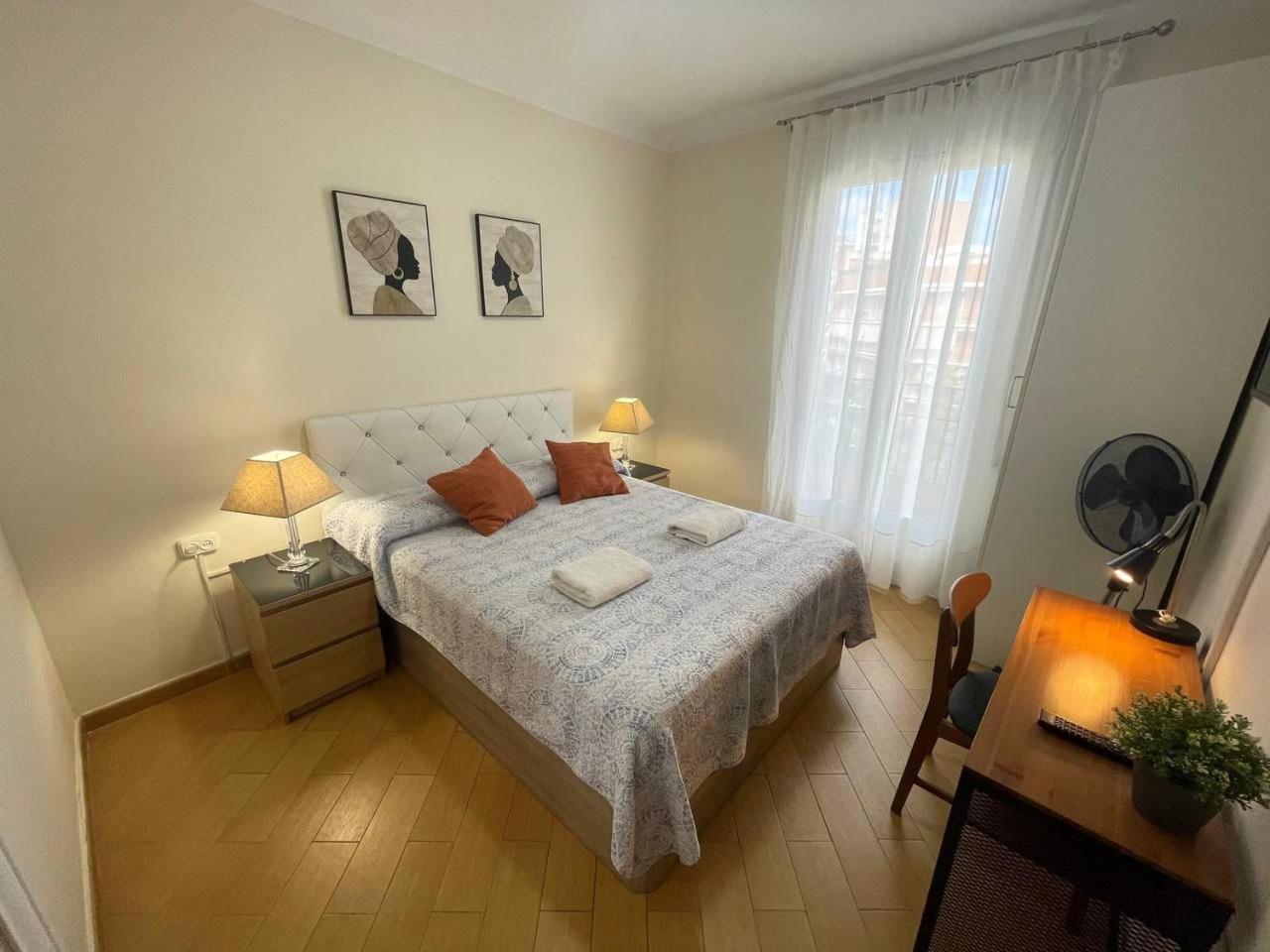 Rooms Nueva Valencia Барселона Екстер'єр фото