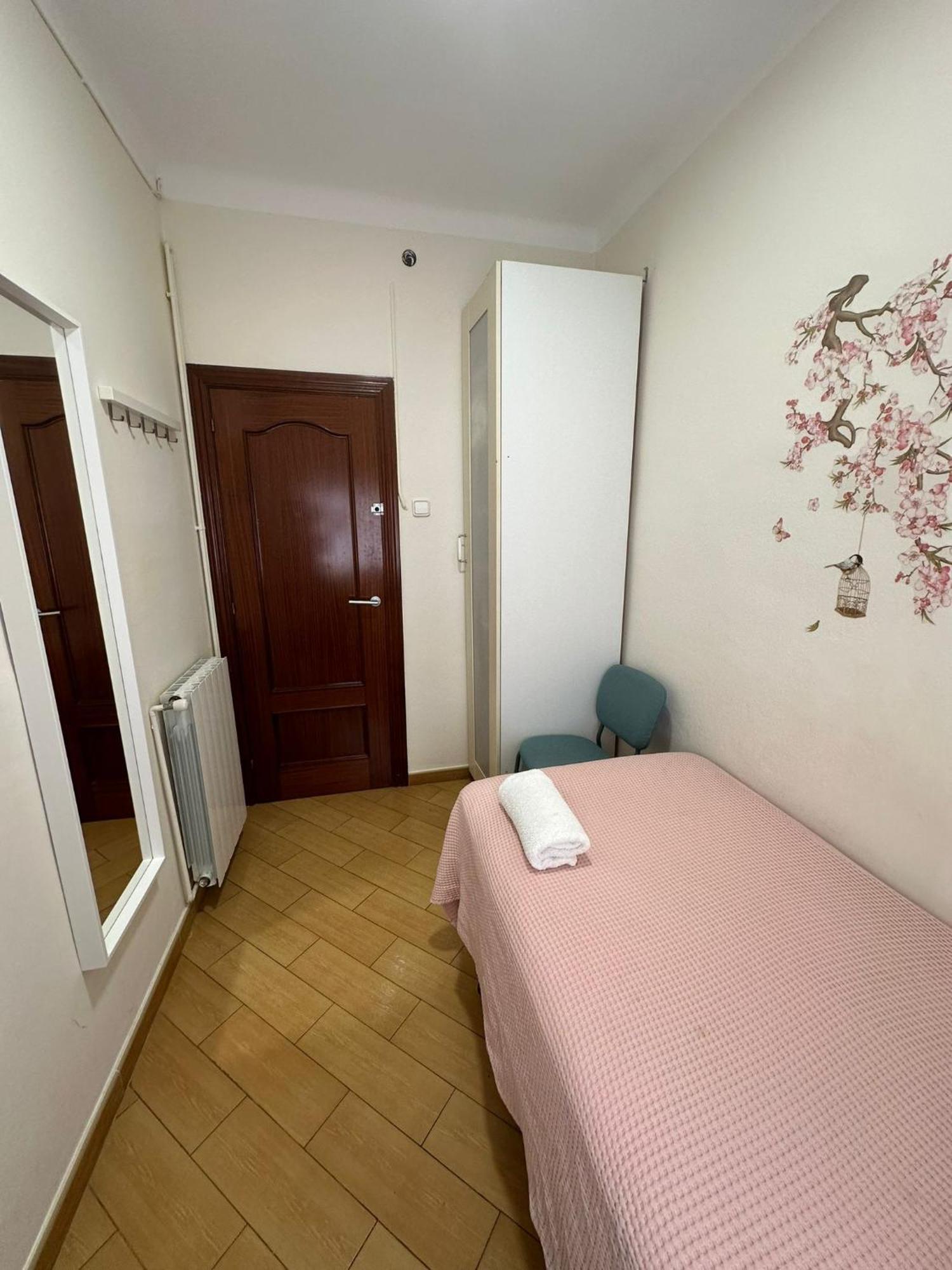 Rooms Nueva Valencia Барселона Екстер'єр фото