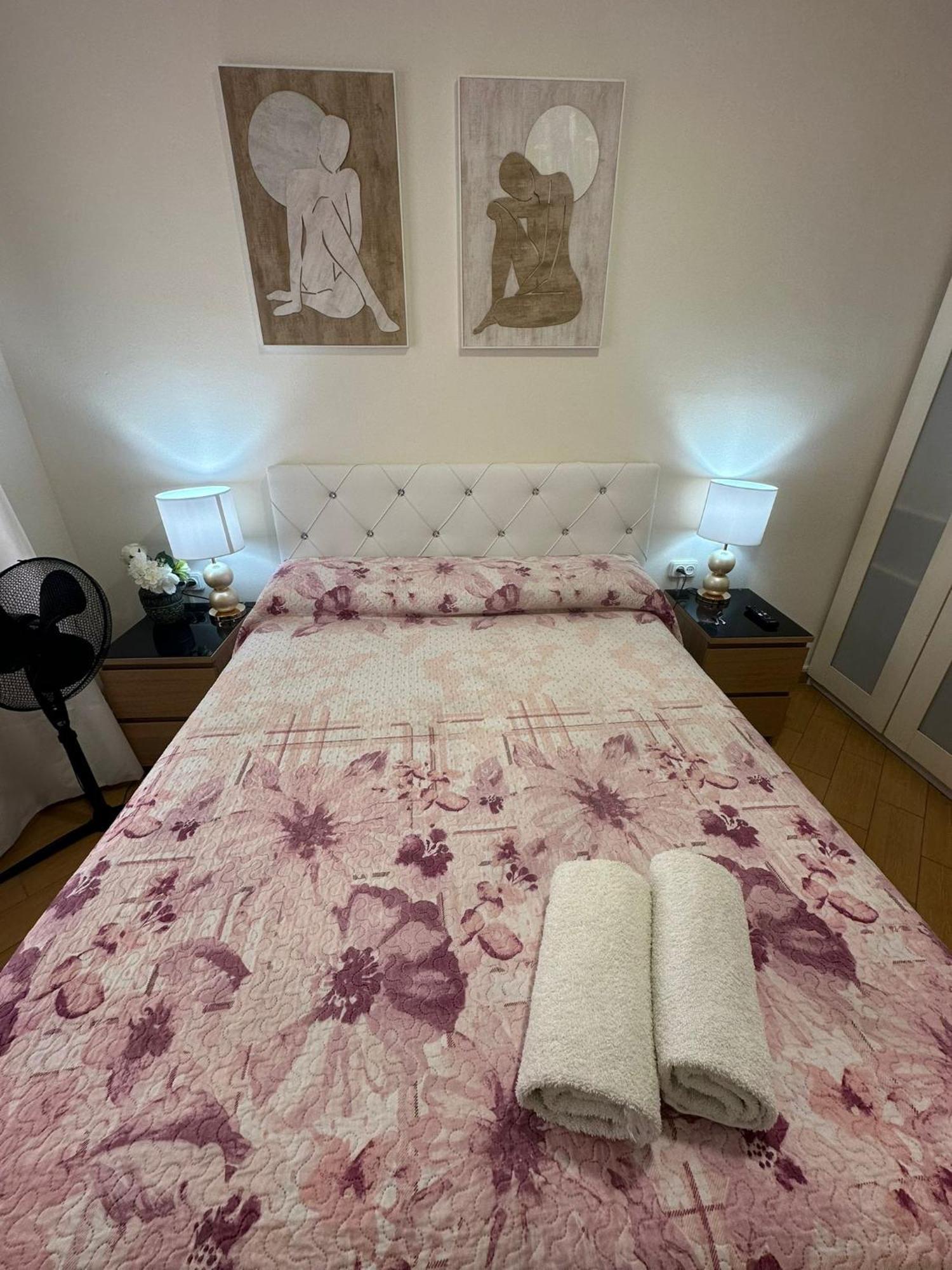 Rooms Nueva Valencia Барселона Екстер'єр фото