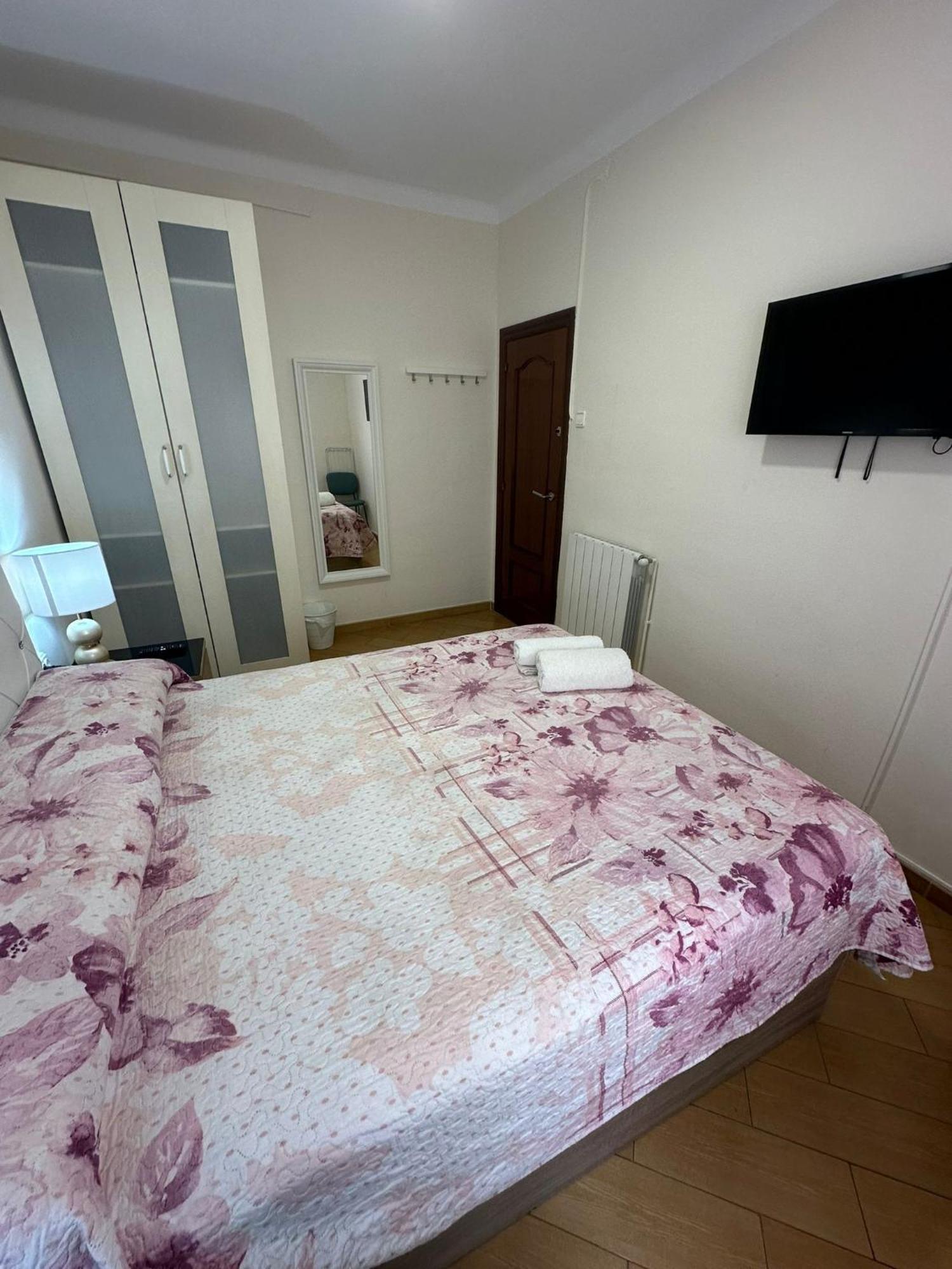 Rooms Nueva Valencia Барселона Екстер'єр фото